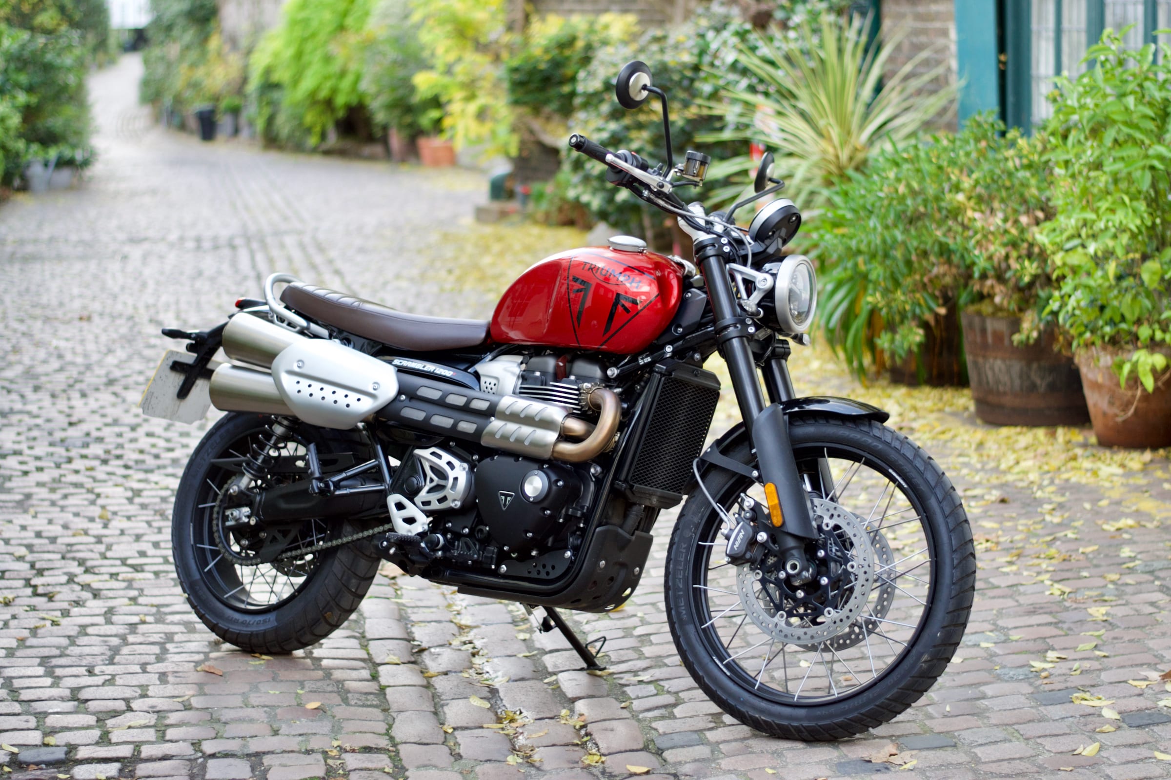 Triumph Scrambler 1200 X profile view